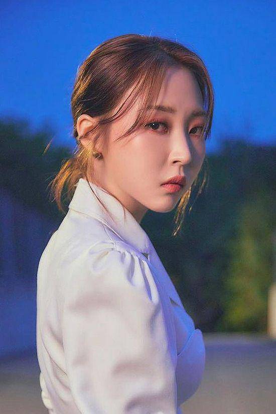 Moonbyul MAMAMOO (instagram.com/mamamoo_official)