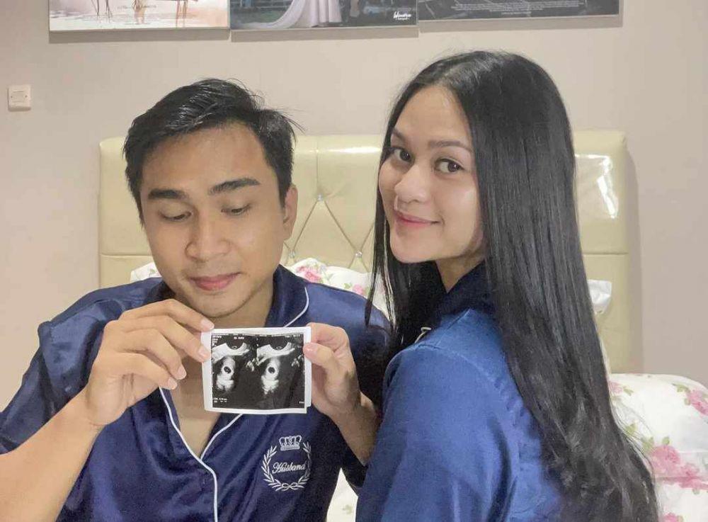 Umumkan Kehamilan Pertama, 10 Momen Mesra Lutfi Agizal dan Nadya Indry