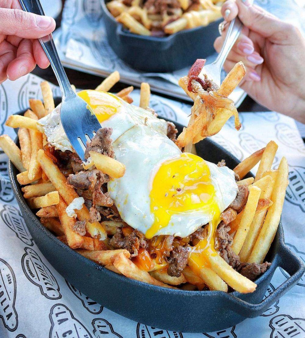 chorrillana (instagram.com/lacriollasangucheria)