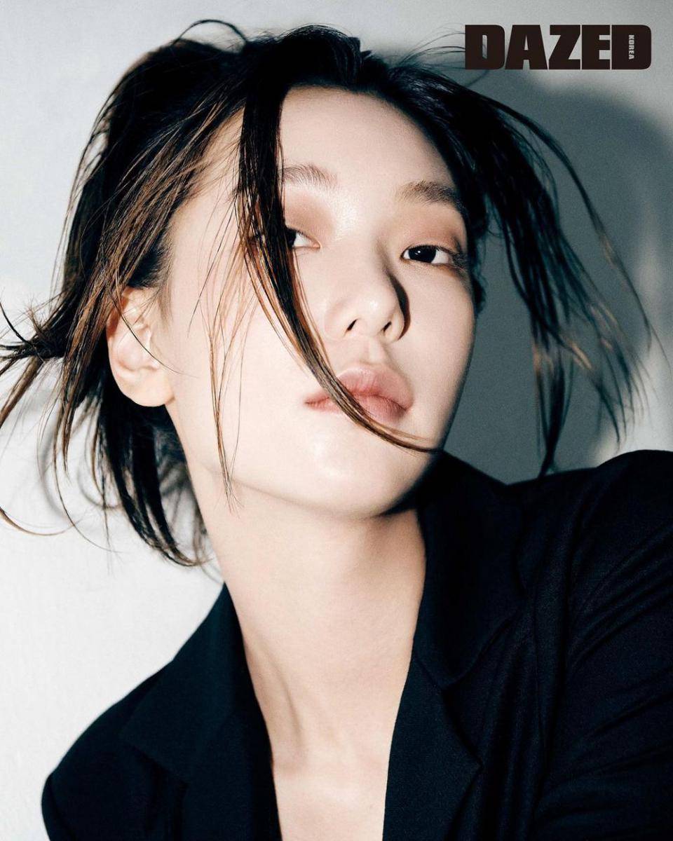 Lee Ho Jung (instagram.com/holly608)