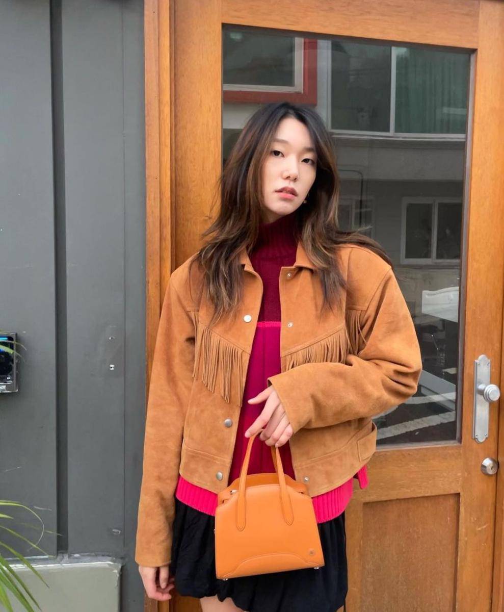Lee Ho Jung (instagram.com/holly608)