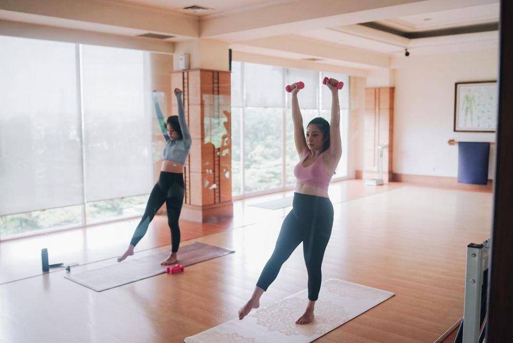 potret Nikita Willy prenatal pilates (instagram.com/jamilatus.sadiyah)