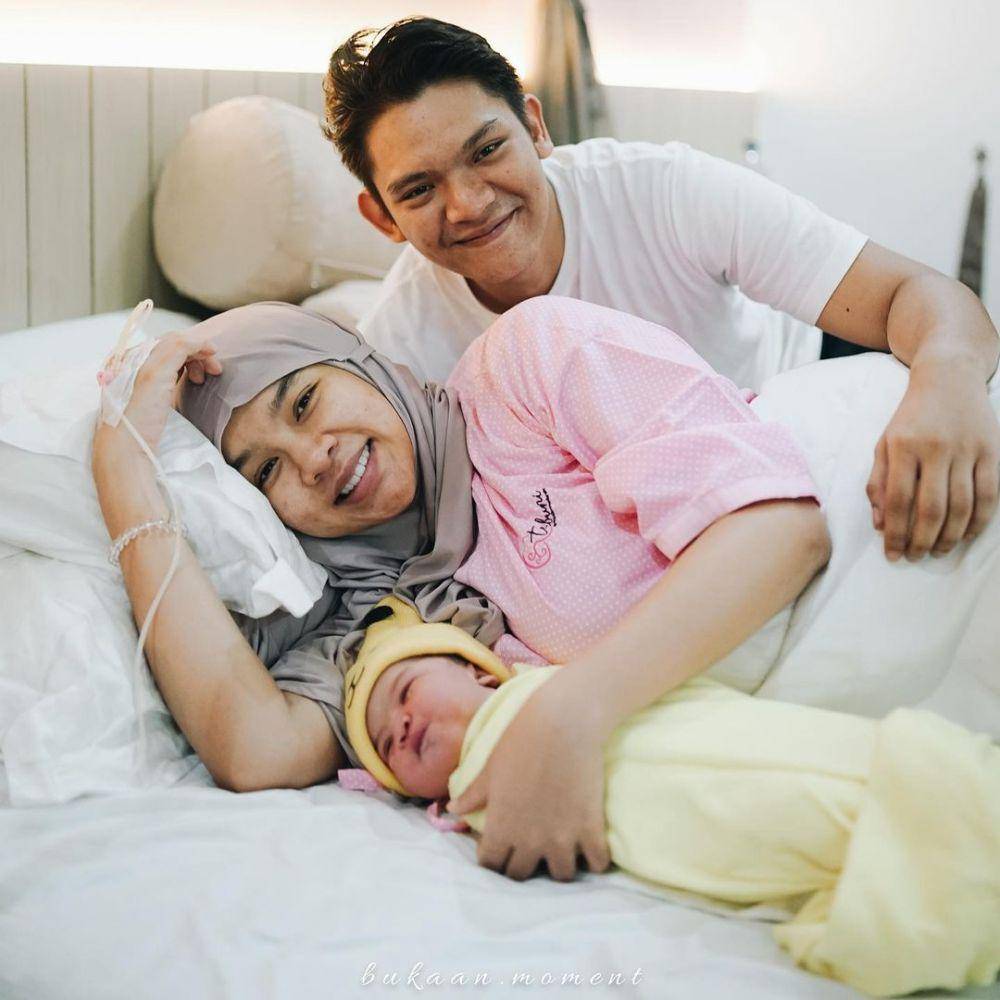 Dea Rizkita dan Rhaka Ghanisatria (instagram.com/dearizkita)