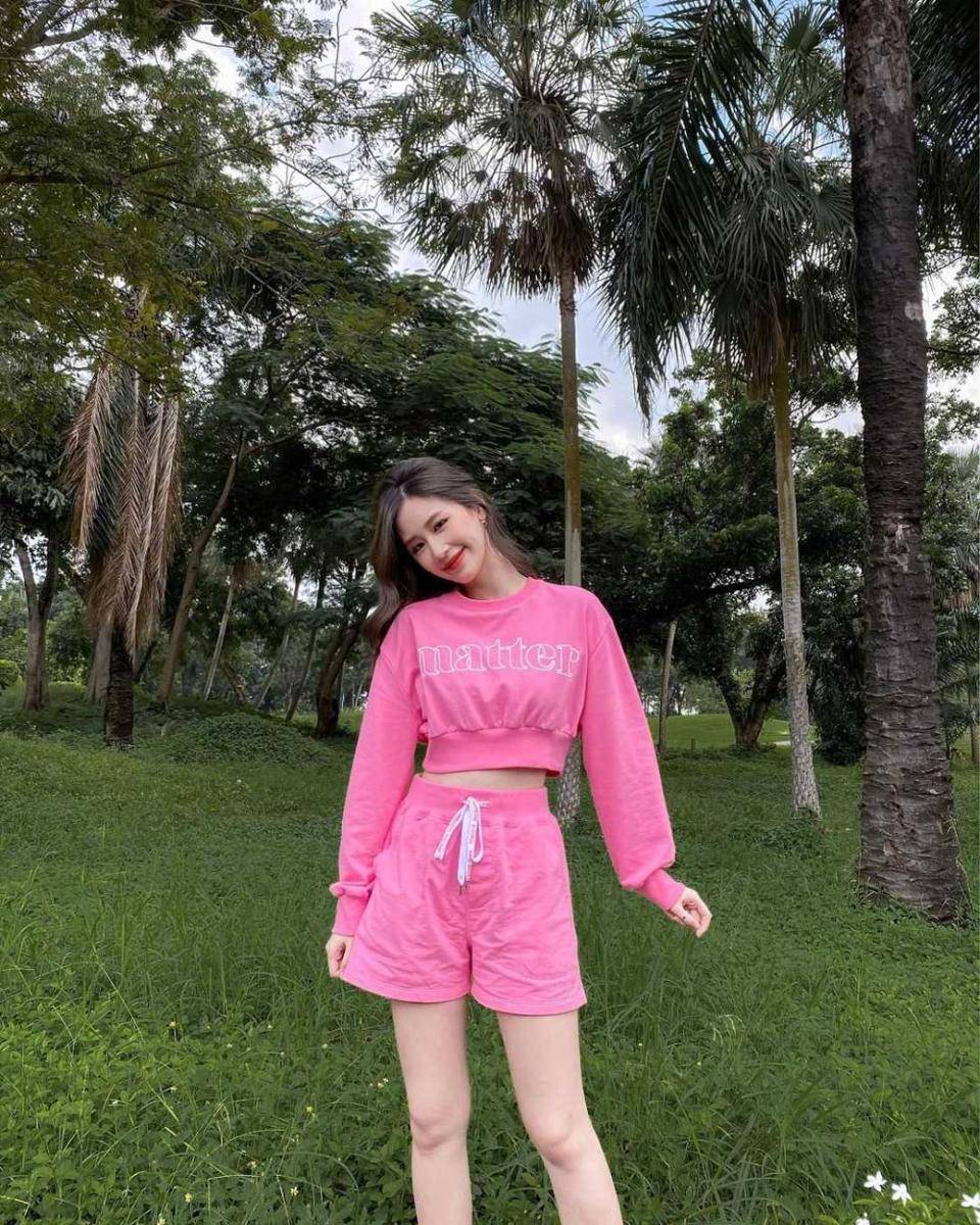 Crop top ala Jane Ramida (instagram.com/janeeyeh)