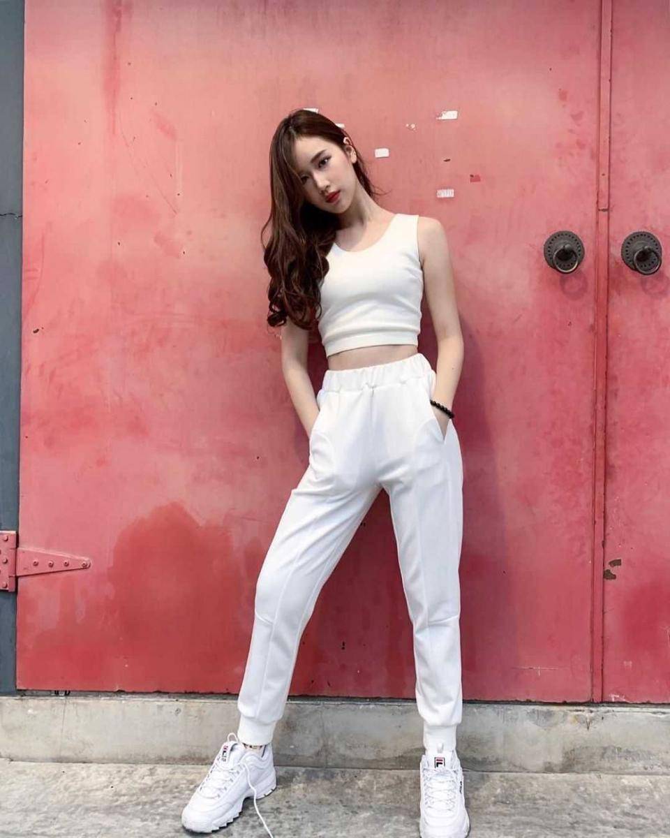 Crop top ala Jane Ramida (instagram.com/janeeyeh)