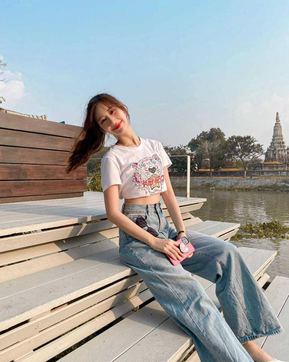 Crop top ala Jane Ramida (instagram.com/janeeyeh)