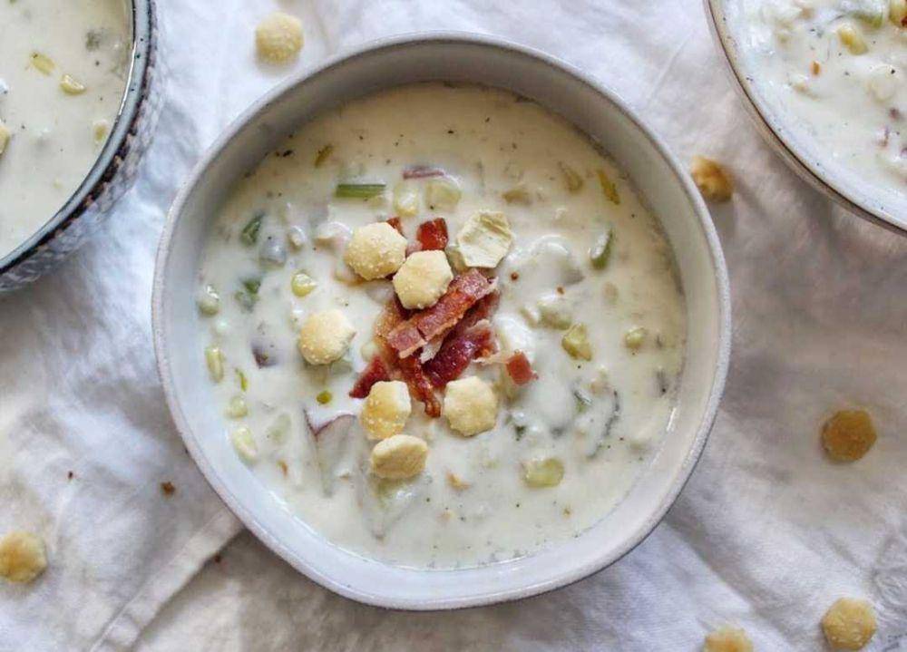 New England clam chowder (instagram.com/jenerousplates)