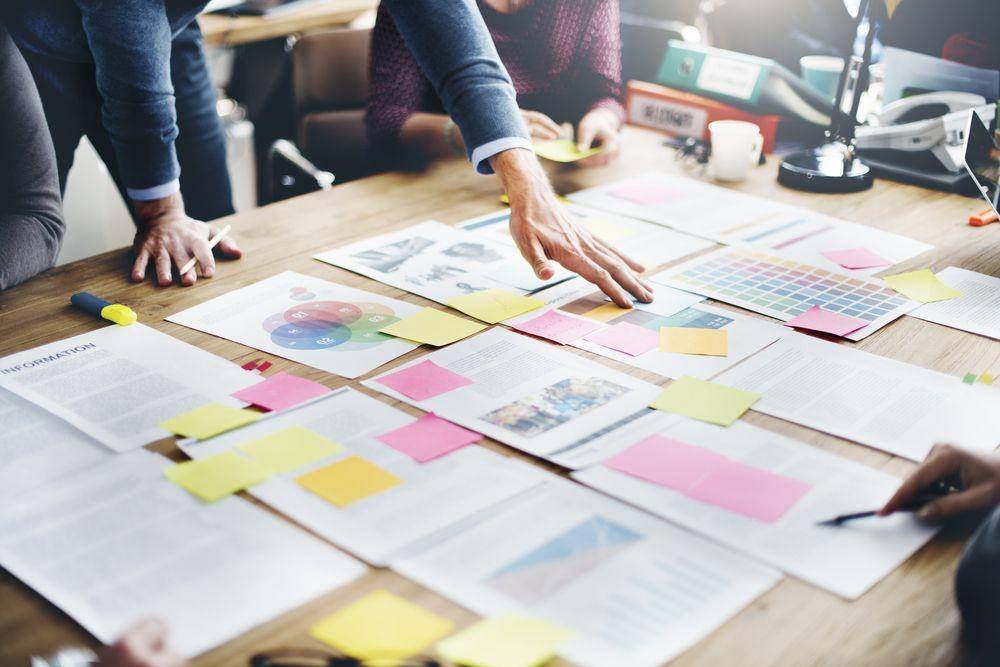 Ilustrasi membuat strategi pemasaran (Shutterstock/Rawpixel.com)
