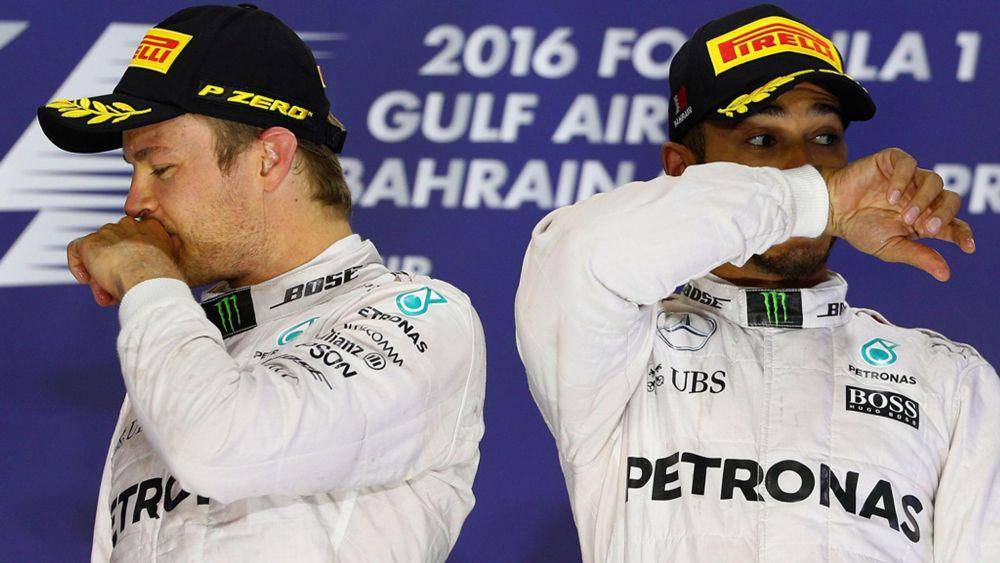 Nico Rosberg dan Lewis Hamilton terlibat persaingan kala keduanya membela Mercedes. (skysports.com)