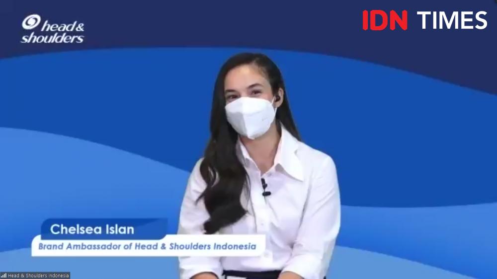 Cara Merawat Rambut ala Chelsea Islan, Jangan Digosok Pakai Handuk!