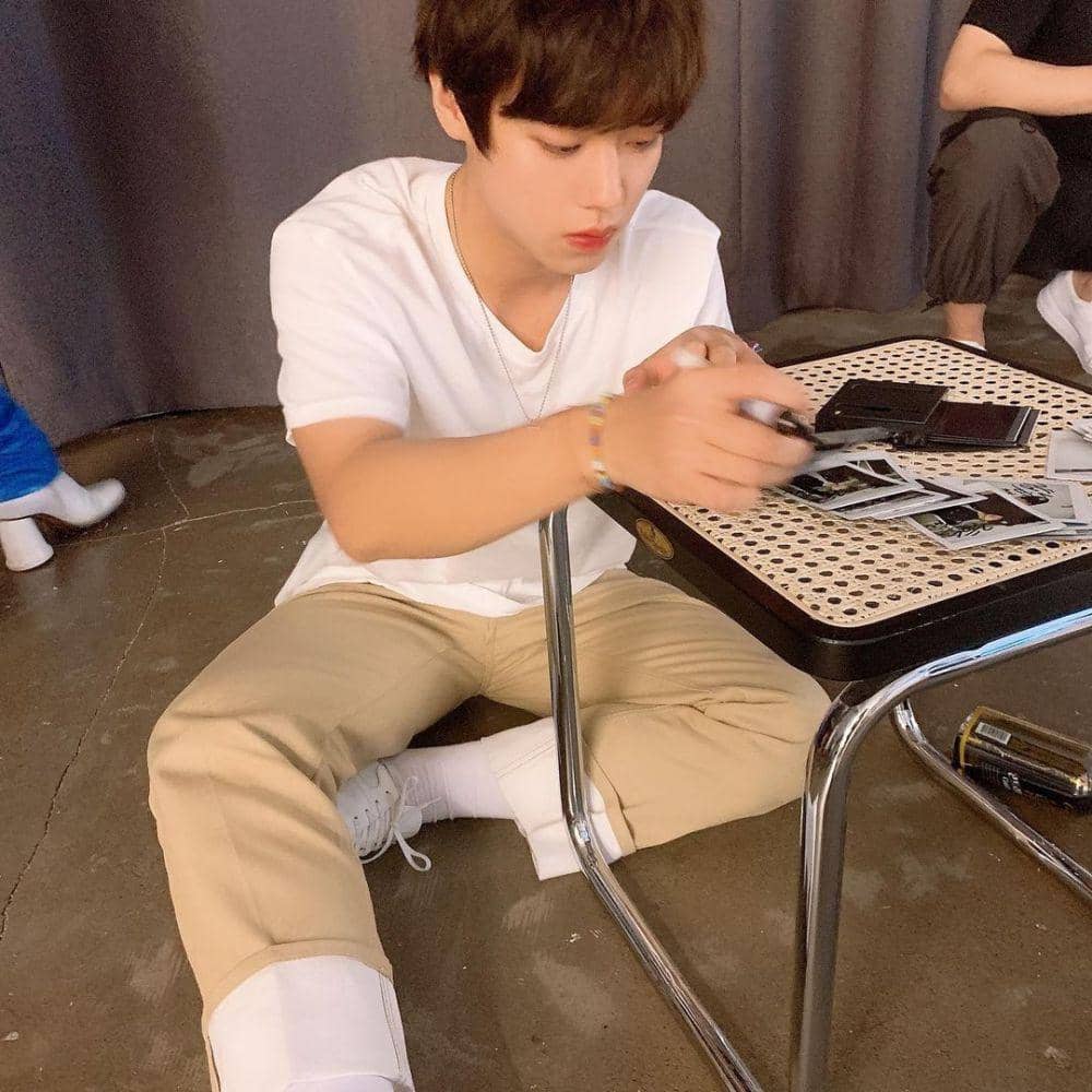 potret Jihoon saat sedang beraktivitas (instagram.com/0529.jihoon.ig)