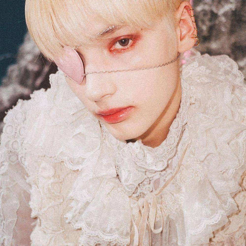 Hueningkai TXT (instagram.com/txt_bighit)