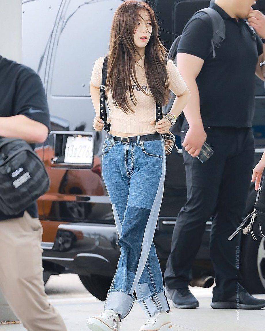 outfit earth tone member BLACKPINK (instagram.com/blackpinkfashionupdate)