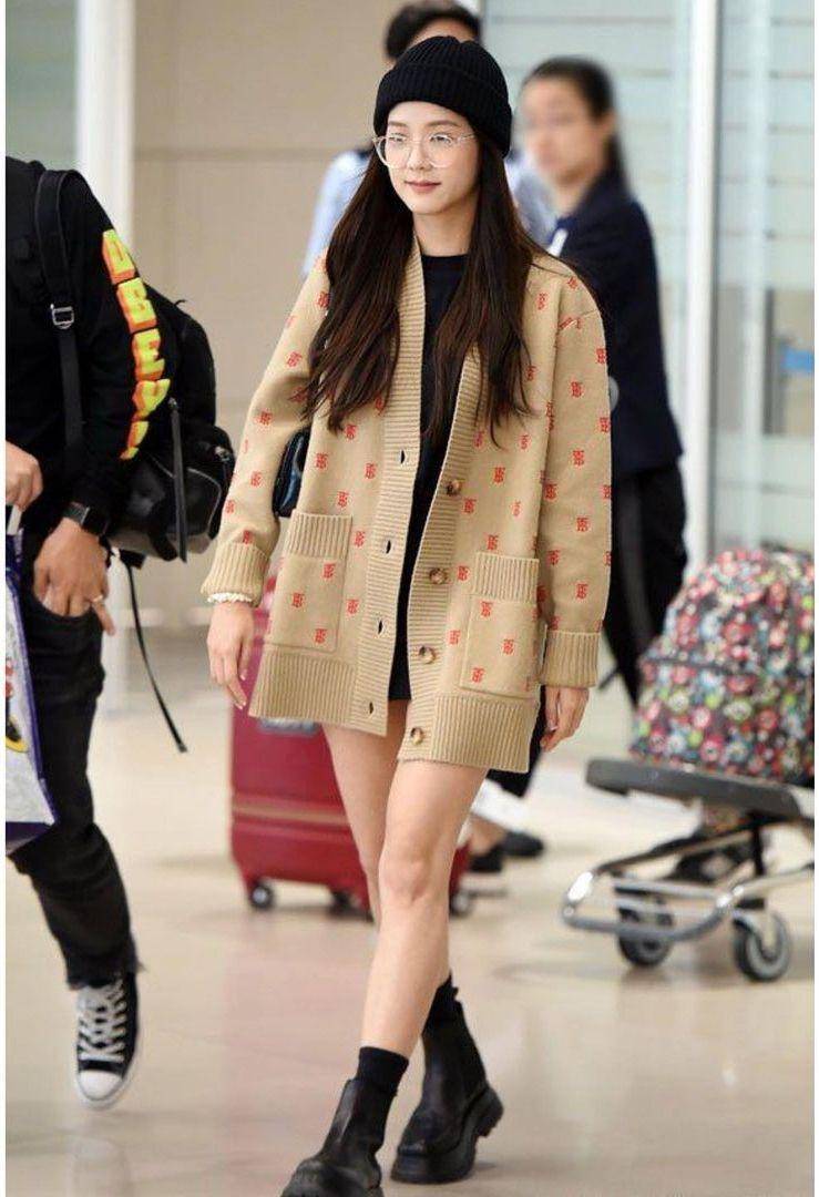outfit earth tone member BLACKPINK (instagram.com/blackpinkfashionupdate)