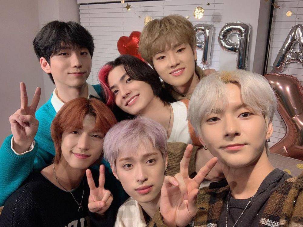 Xdinary Heroes (instagram.com/xdinaryheroes_official)