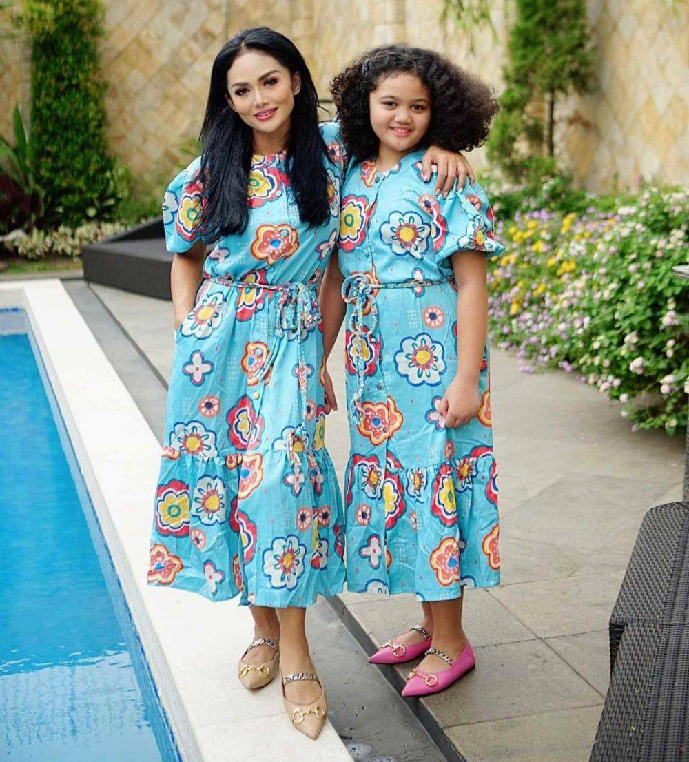 Krisdayanti Lemos dan Amora Lemos (Atanlemosphotowork via Instagram.com/krisdayantilemos/)