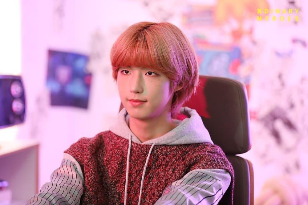 potret Jun Han Xdinary Heroes (Instagram.com/Xdinaryheroes)