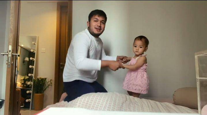 Adhi Permana dan Numa (instagram.com/adhipermana_)