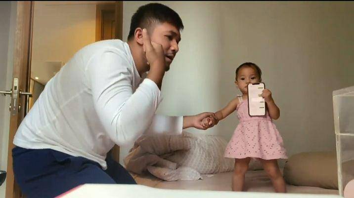 Adhi Permana dan Numa (instagram.com/adhipermana_)