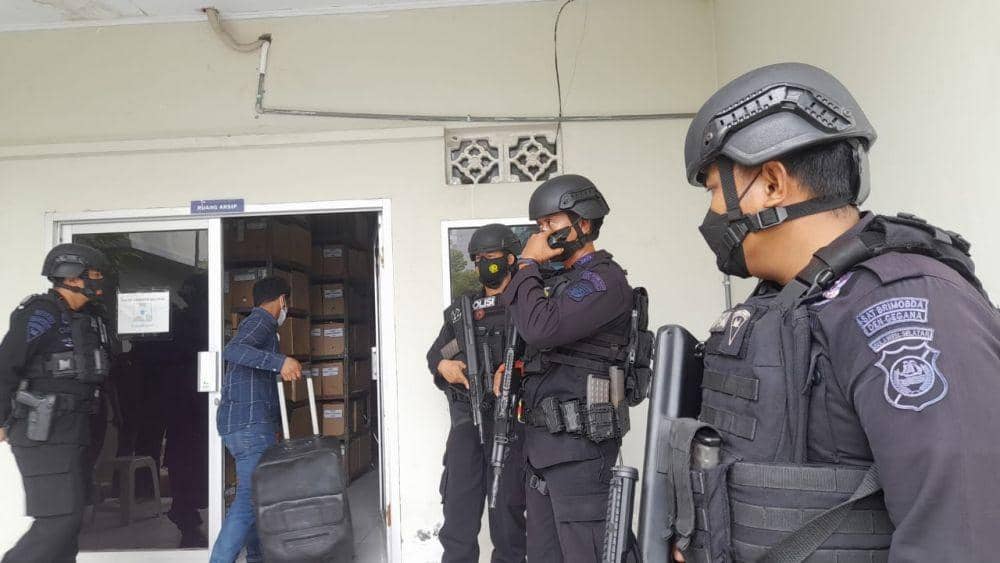 Penggeledahan di Kantor PDAM Makassar/Istimewa