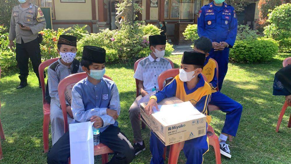 Vaksinasi anak-anak di Karangasem. (Dok. IDN Times/BINDA Bali)