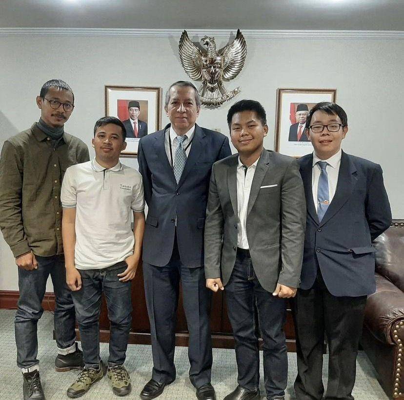 Steven Setiawan (berdiri paling kanan). (instagram.com/stevenset2015)
