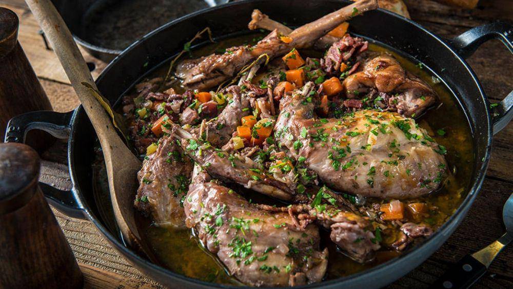 memasak daging kelinci asam manis (theoxfordmagazine.com)