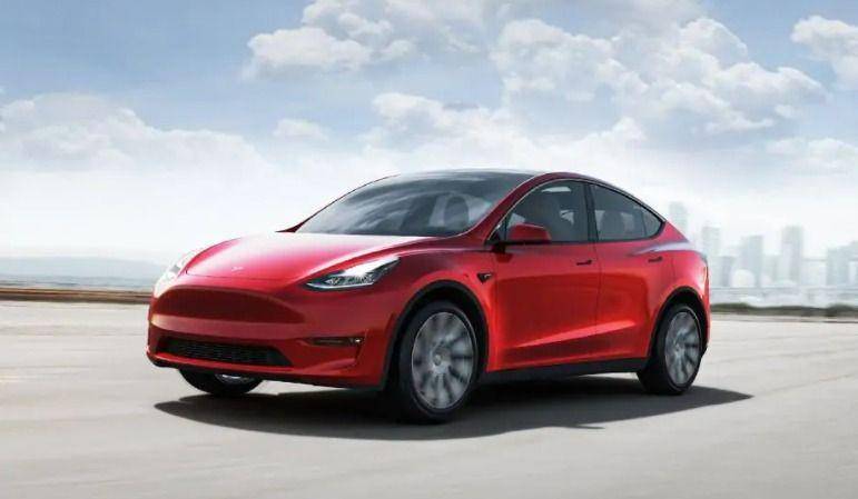 Tesla Model 3 (oto.com)
