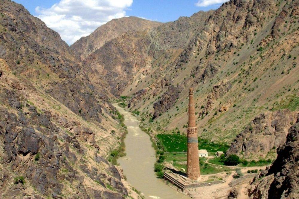 Minaret of Jam (wikimedia.org)