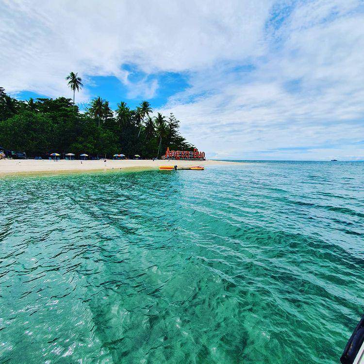 Pantai Pulau Angso Duo (instagram.com/travel_blog_indonesia)