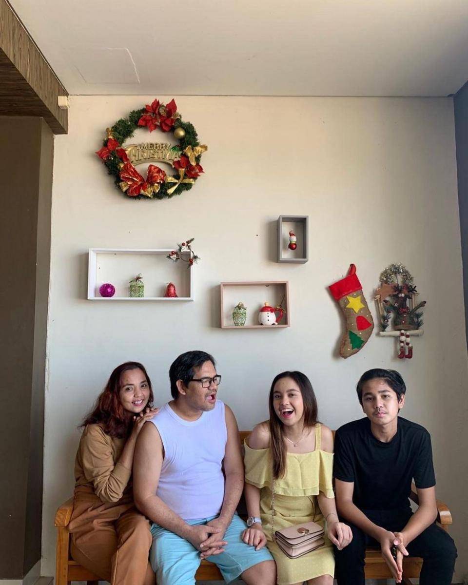 potret keluarga Lyodra Ginting (instagram.com/bp.lyly/)