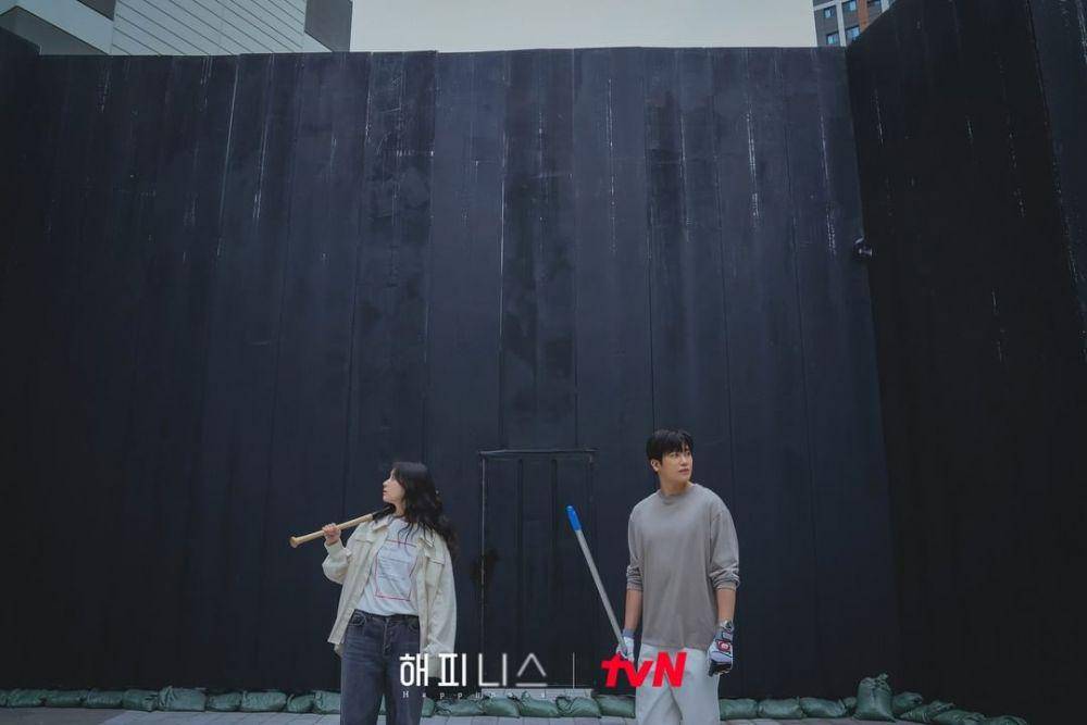 Park Hyung Sik dan Han Hyo Joo di drama Happiness (instagram.com/tvn_drama)
