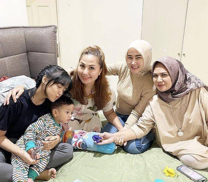Persahabatan Vanessa Angel dan Emma Warokka (Instagram.com/emmawarokkaofficial.2nd)