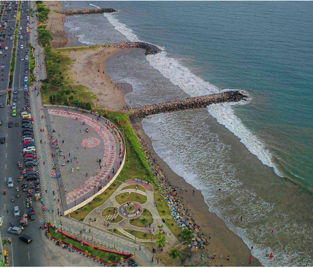 Pantai Padang (instagram.com/mulyadisianturi)