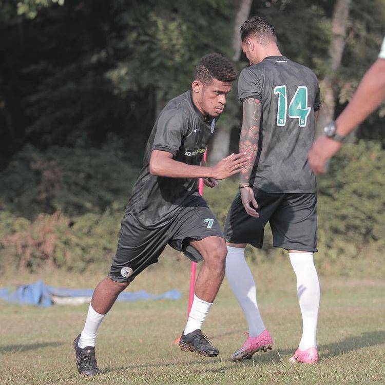 Ricky Kambuaya (instagram.com/richardo_r17)