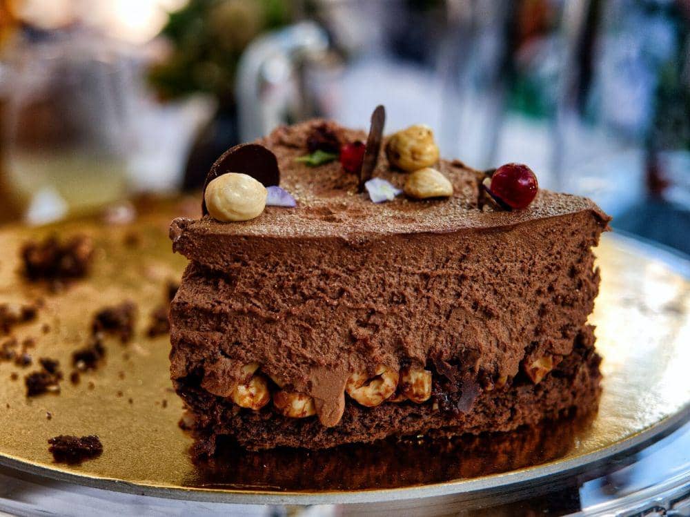 ilustrasi muddy buddy ice cream cake (unsplash.com/Gabriel Miklós)