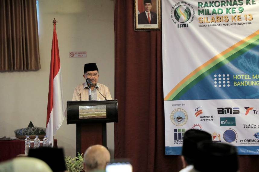 Kunjungan JK dalam rangka menjadi pembicara dalam Rakor ke-4 Ikatan Saudagar Muslim Se-Indonesia yang bertemakan "Membangun Ekonomi Umat Melalui Teknologi Inovasi dan Pembangunan Industri Halal" (Dok. IDN Times/Istimewa)