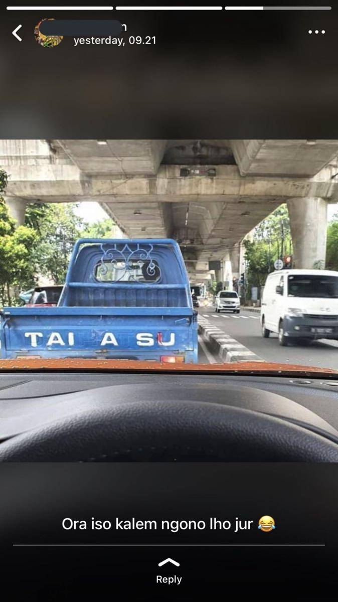 tulisan kocak mobil pick up (twitter.com/lifebuoycair)