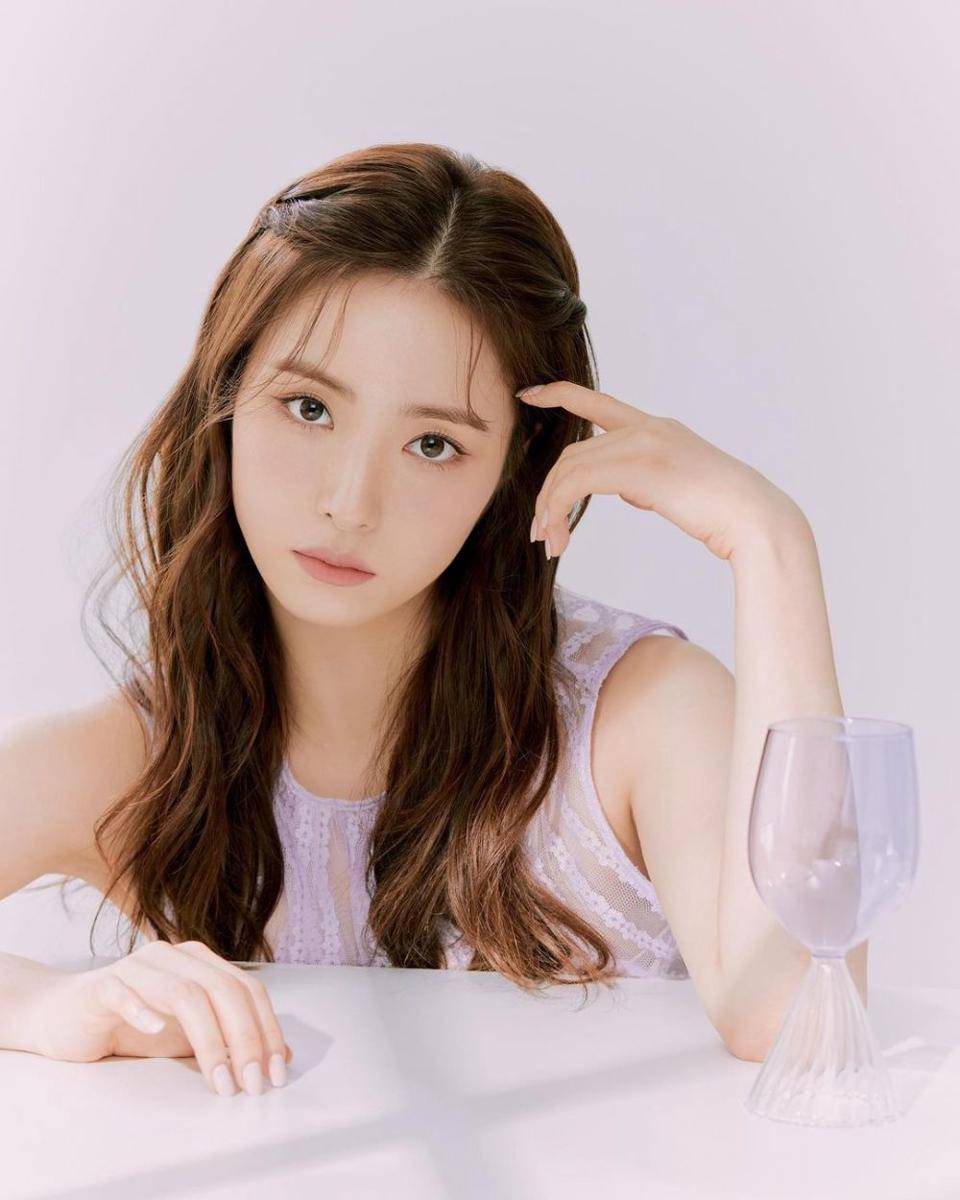 Shin Se Kyung (instagram.com/sjkuksee)