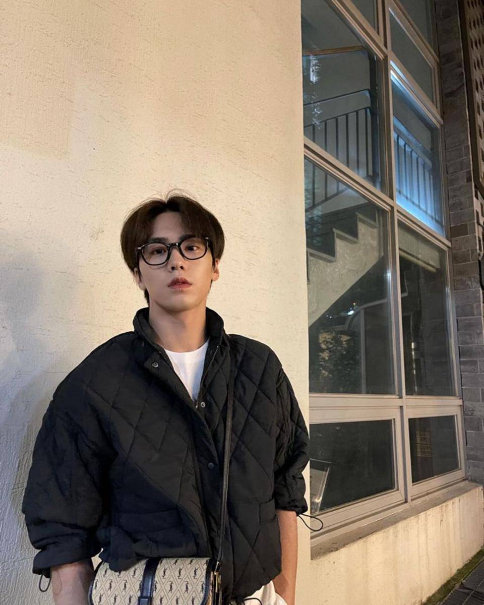 Rocky ASTRO (instagram.com/minhyuk202523)