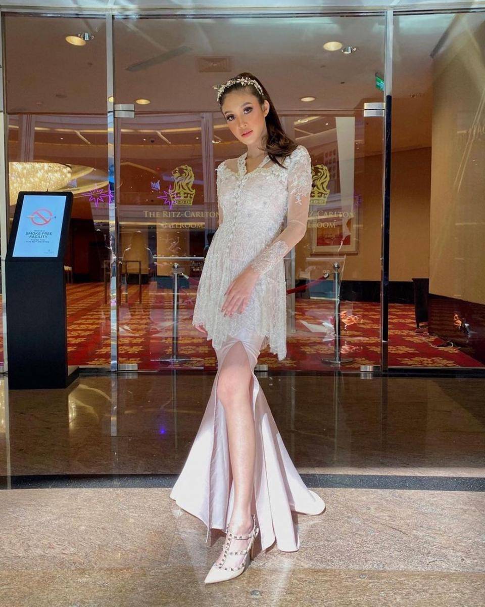 Hair do untuk kebaya kondangan. (instagram.com/larasyerinita)