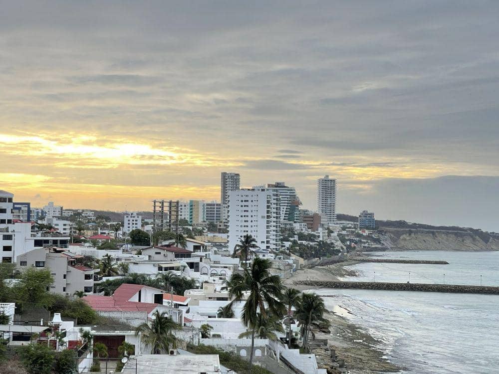 Pemandangan Kota Manta di Ekuador.(twitter.com/Ecuaprincessa)