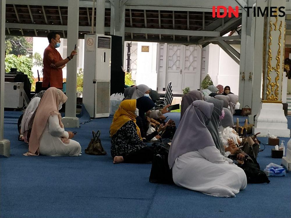 ASN Kota Bandung doa bersama untuk Oded M. Danial (IDN Times-Azzis Zulkhairil)