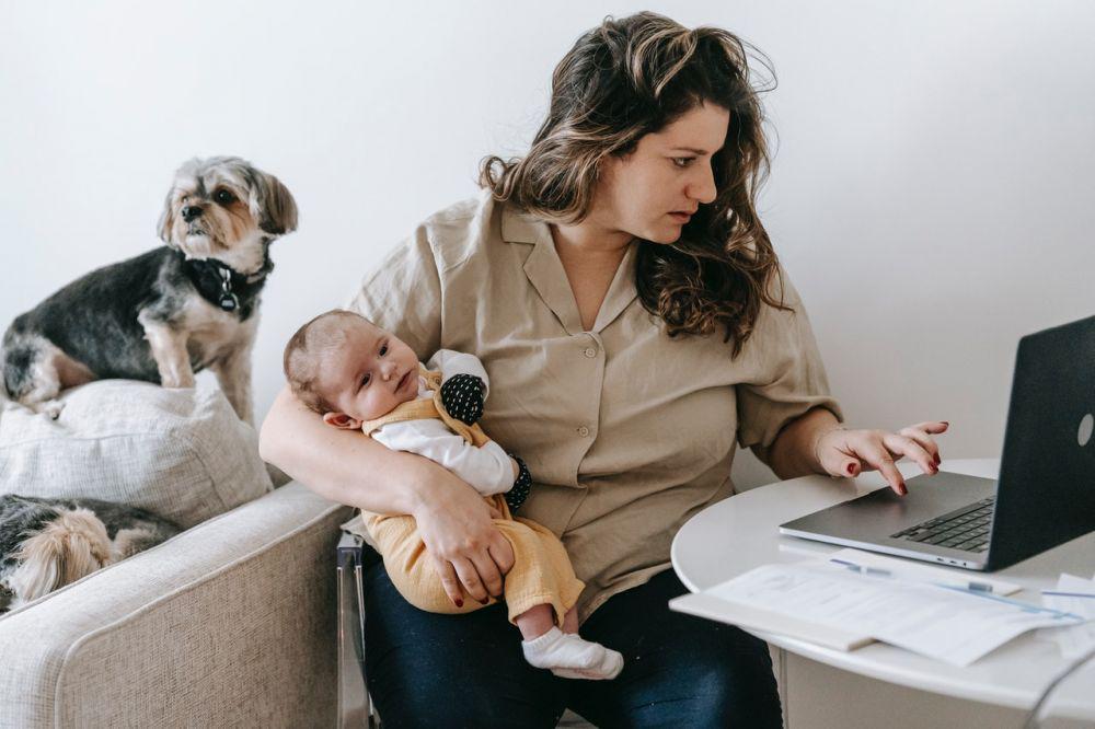 5 Cara Mengatur Waktu setelah Punya Bayi, Jangan Kewalahan!