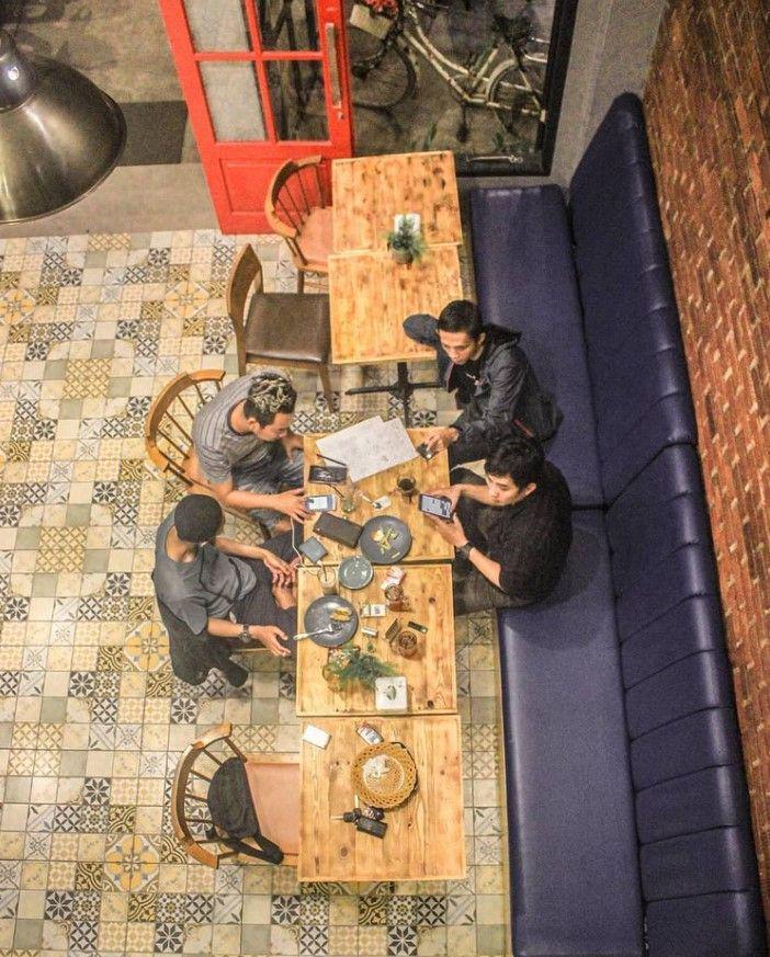 48 Street Cafe (instagram.com/48_street)