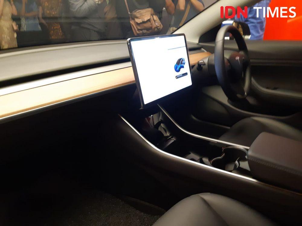 Nabung Gih! Mobil Tesla Sekarang Bisa Dibeli di Surabaya