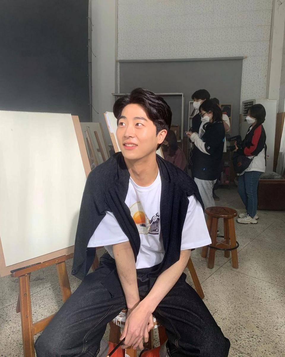 Kim Moo Joon (instagram.com/junmu_)
