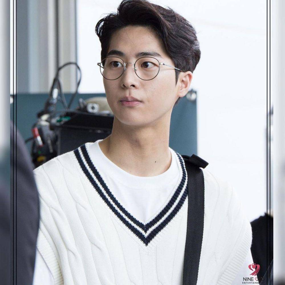 Kim Moo Joon (instagram.com/9ato_ent)