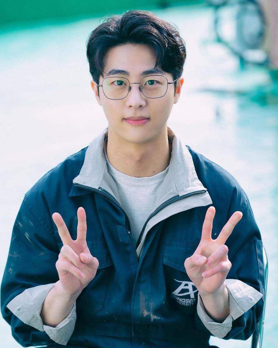 Kim Moo Joon (instagram.com/9ato_ent)