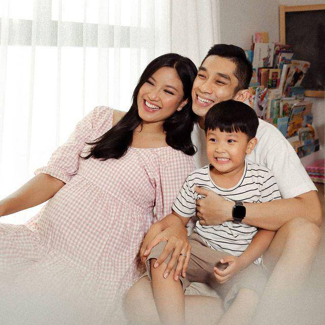 potret keluarga kecil Zivanna Letisha (instagram.com/zivannaletisha)